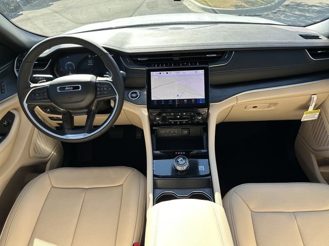 New 2025 White Jeep Limited image 27