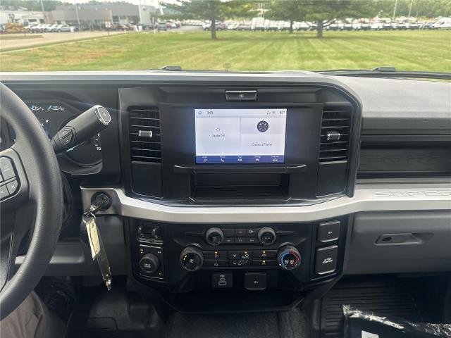 2025 Ford F-450 Super Duty Chassis Cab XL - Photo 31