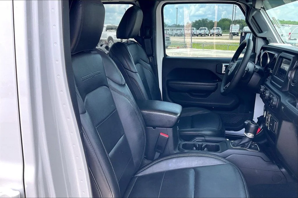 Used 2023 White Jeep Texas Trail image 30