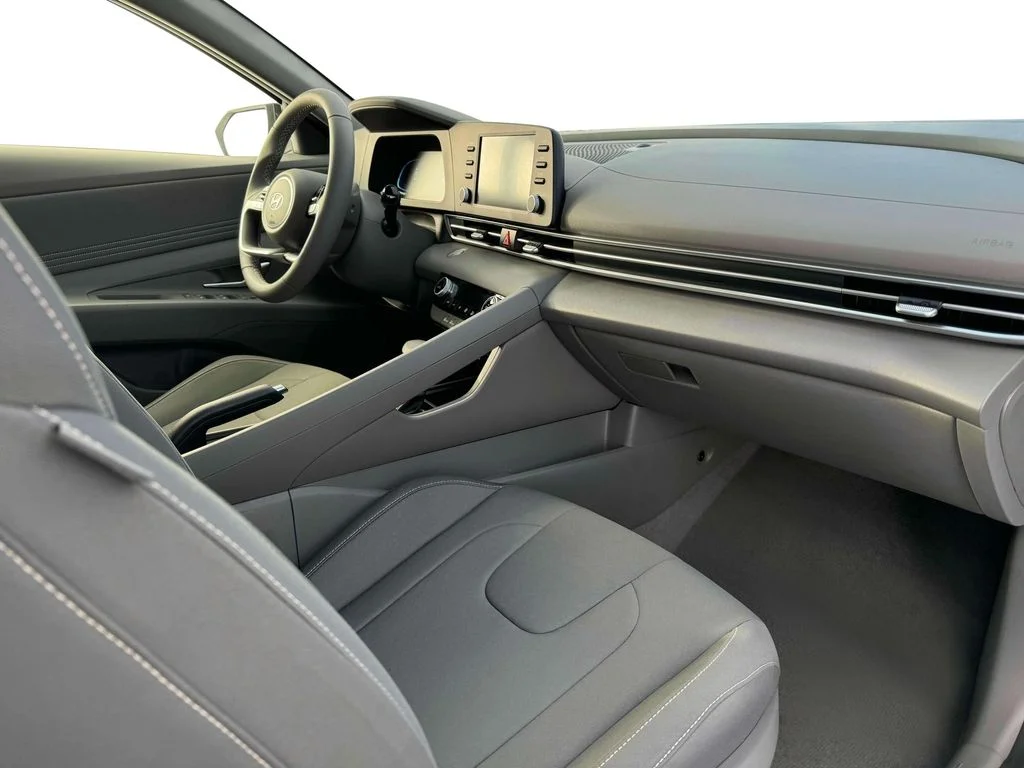 2025 Hyundai Elantra SEL - Photo 34