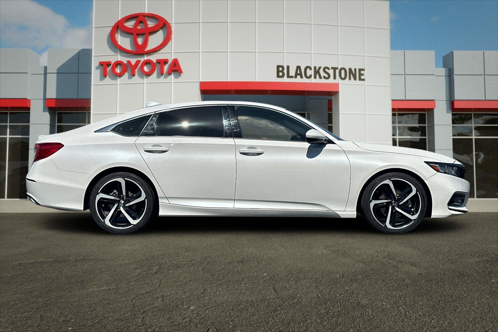 Used 2020 Platinum White Pearl Honda Sport image 2