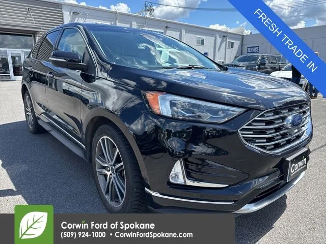 2019 Ford Edge Titanium AWD's photo