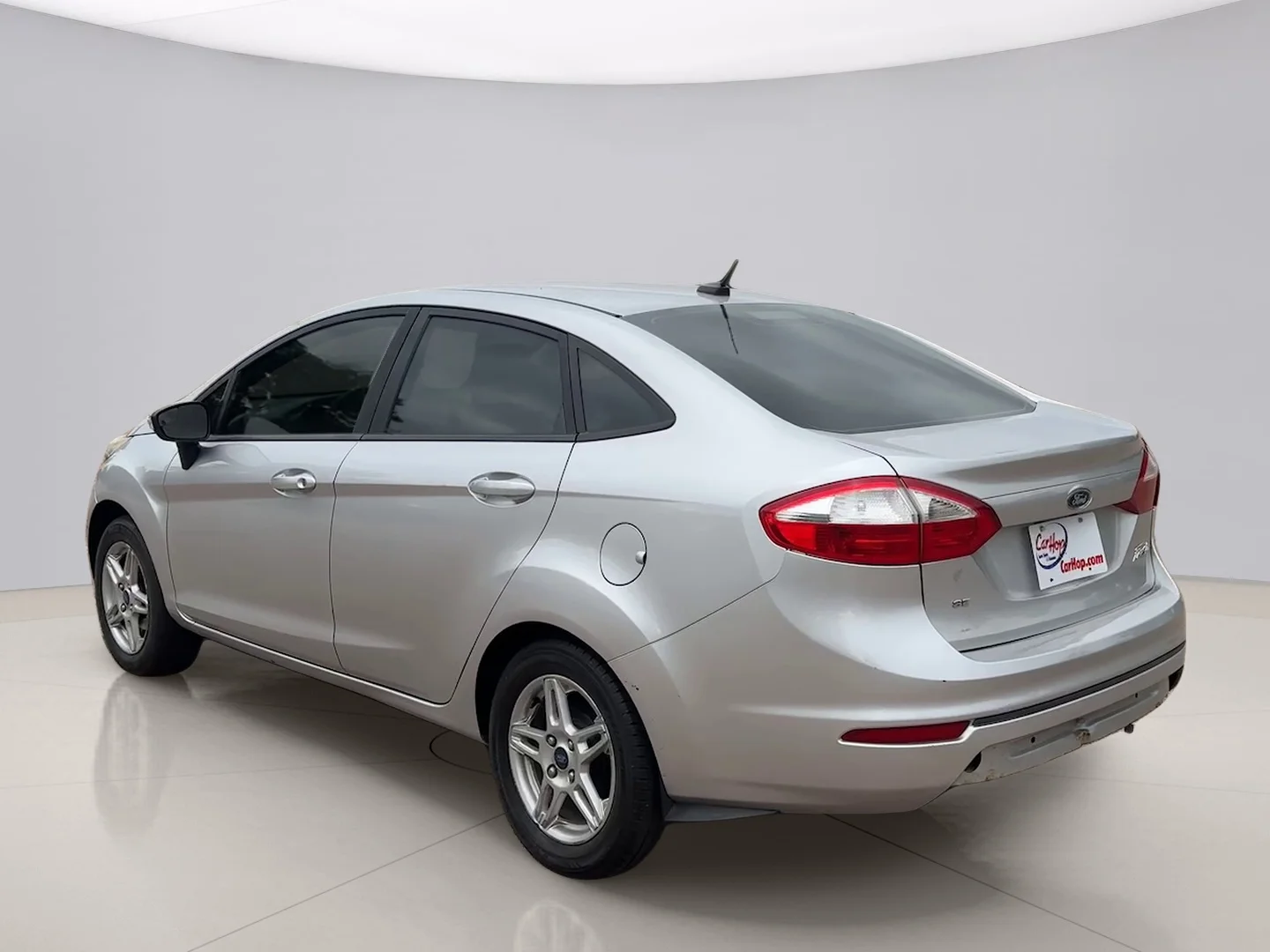 Used 2017 Silver Ford SE image 3