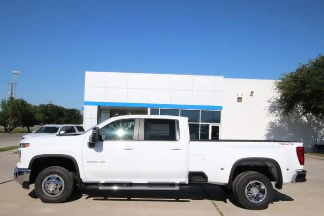 2026 Chevrolet Silverado 3500 HD LT - Photo 6