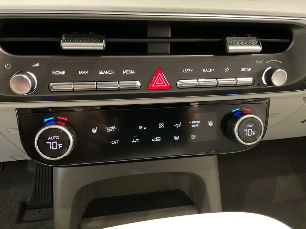 New 2026 White Hyundai SEL image 19
