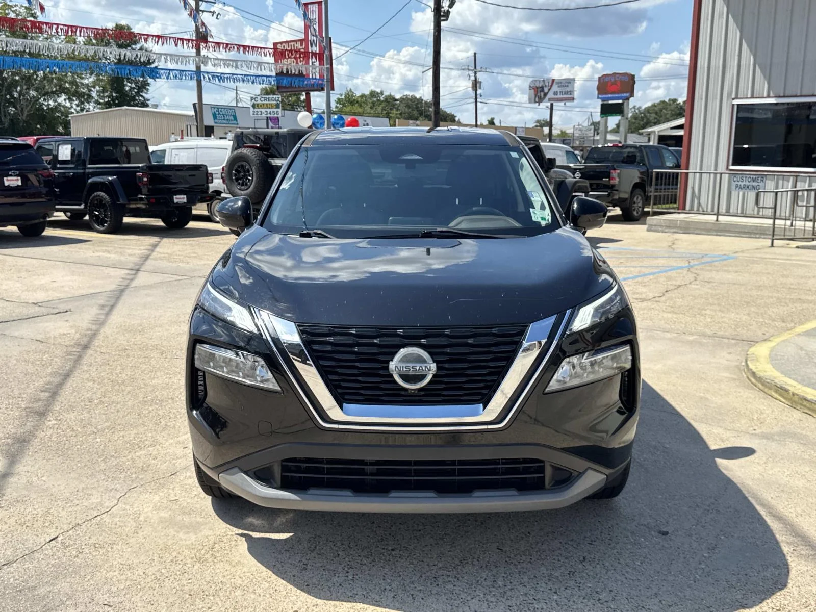 Used 2021 Super Black Nissan SV image 2