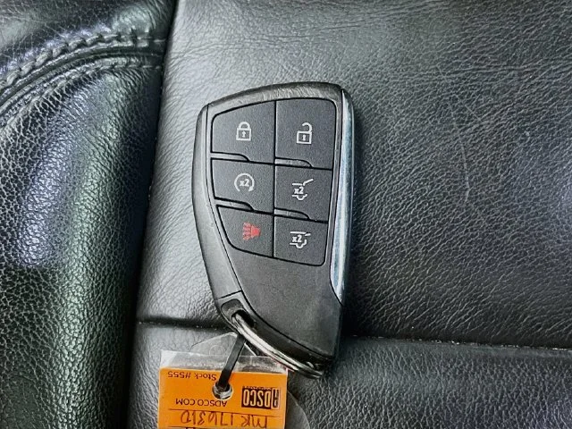 Used 2021 Gray Chevrolet Z71 image 32
