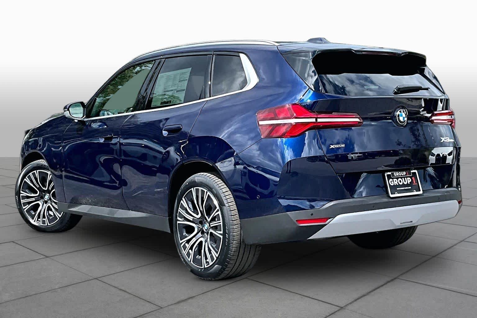 New 2026 Tanzanite Blue II Metallic BMW 30 xDrive image 12