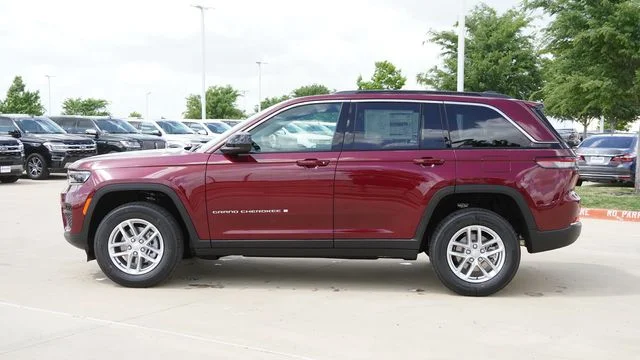 New 2026 Velvet Red Pearlcoat Jeep Laredo image 6