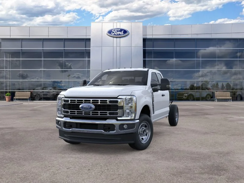 New 2026 Oxford White Ford XL image 29