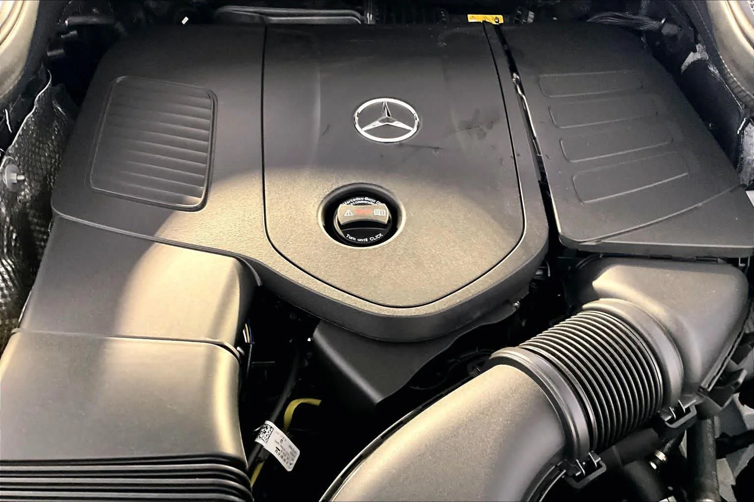 New 2026 MANUFAKTUR Moonlight White Magno Mercedes-Benz GLE 350 image 15
