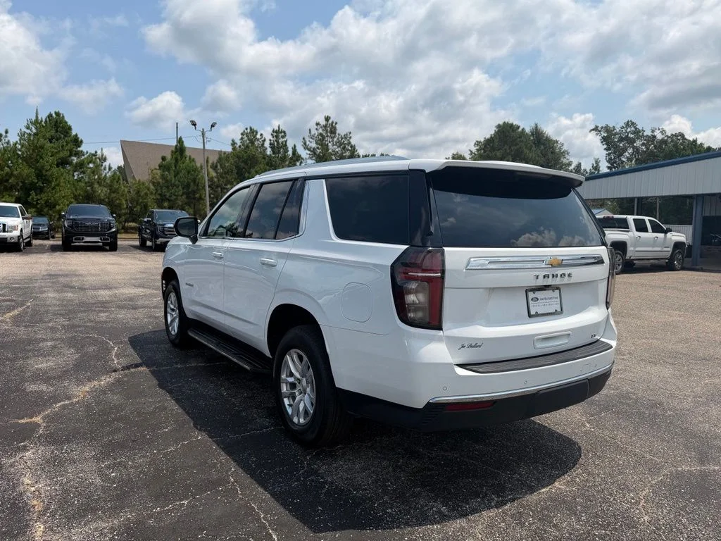 Used 2024 Summit White Chevrolet LT image 22