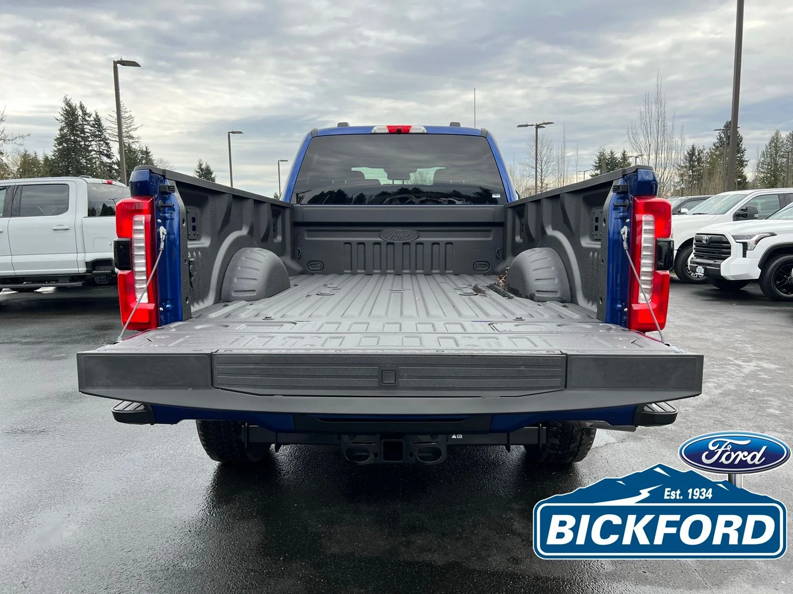 New 2026 Blue Ford XLT image 7
