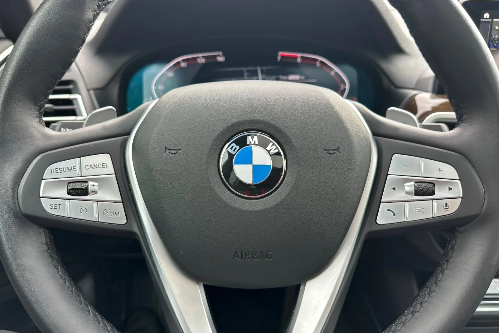 Used 2023 Black Sapphire Metallic BMW sDrive30i image 23