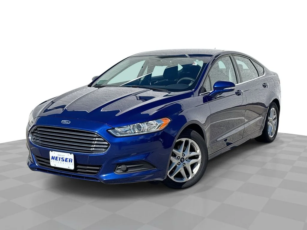 Used 2014 Blue Ford SE image 1