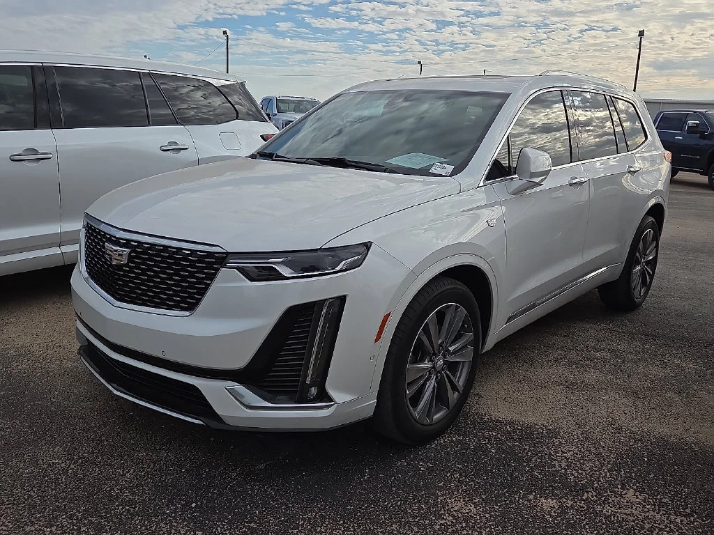 2022 Cadillac XT6