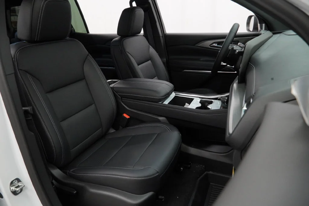New 2027 Summit White Chevrolet LT image 27