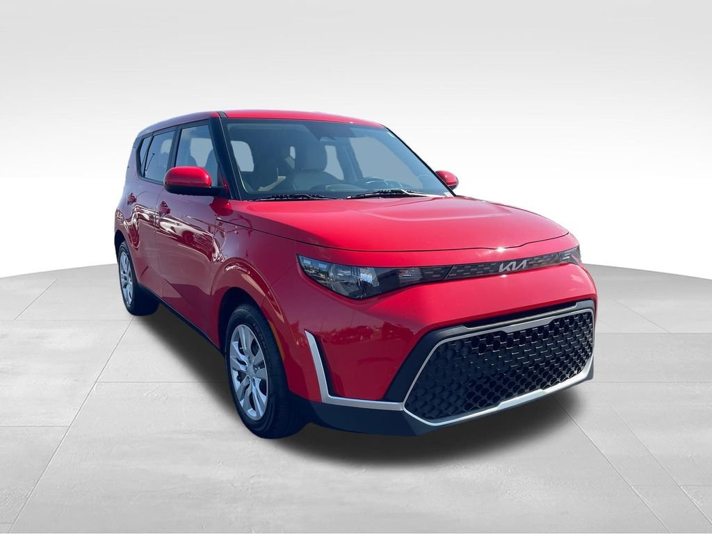 Used 2024 Red Kia LX image 7