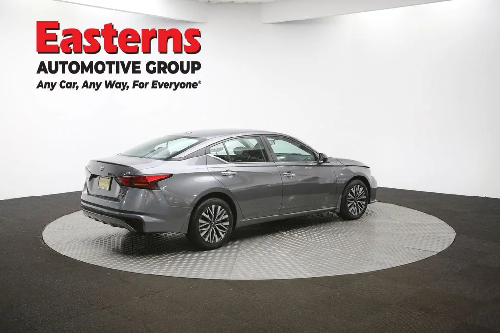 Used 2024 Gray Nissan 2.5 SV image 40