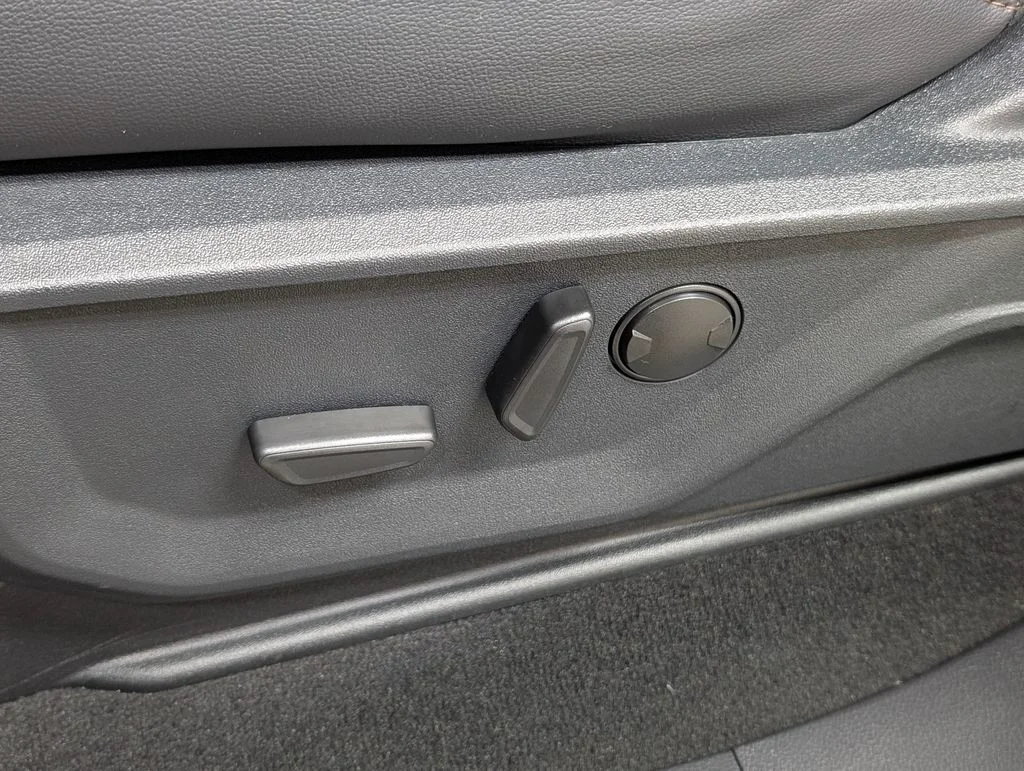 New 2026 Carbonized Gray Metallic Ford F-250® Lariat® image 16