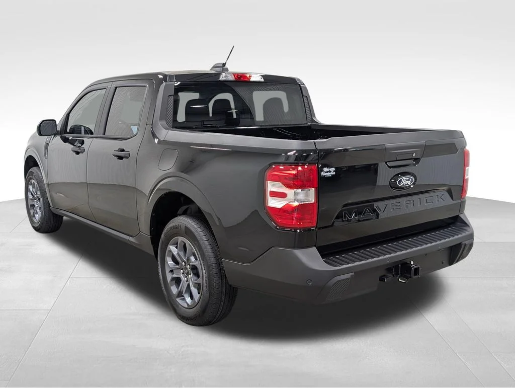 New 2026 Shadow Black Ford XLT image 21