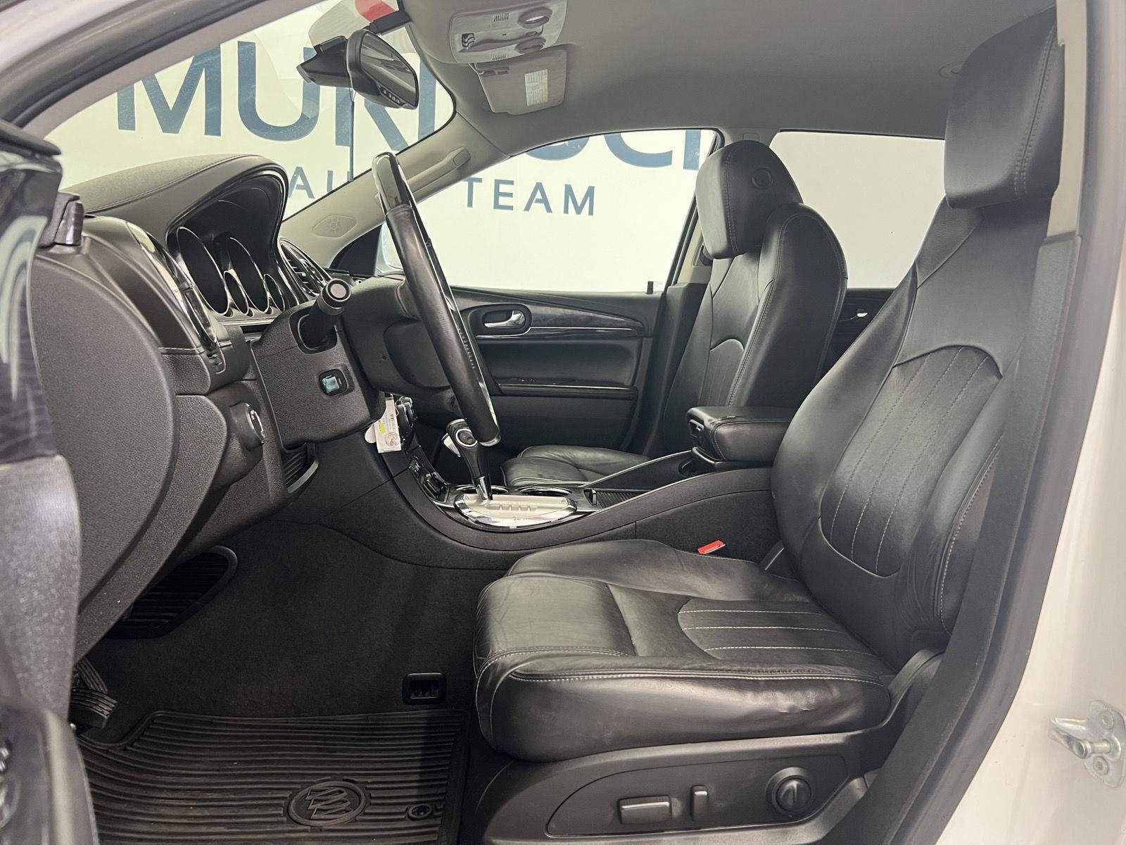 Used 2017 White Frost Tricoat Buick Premium image 12