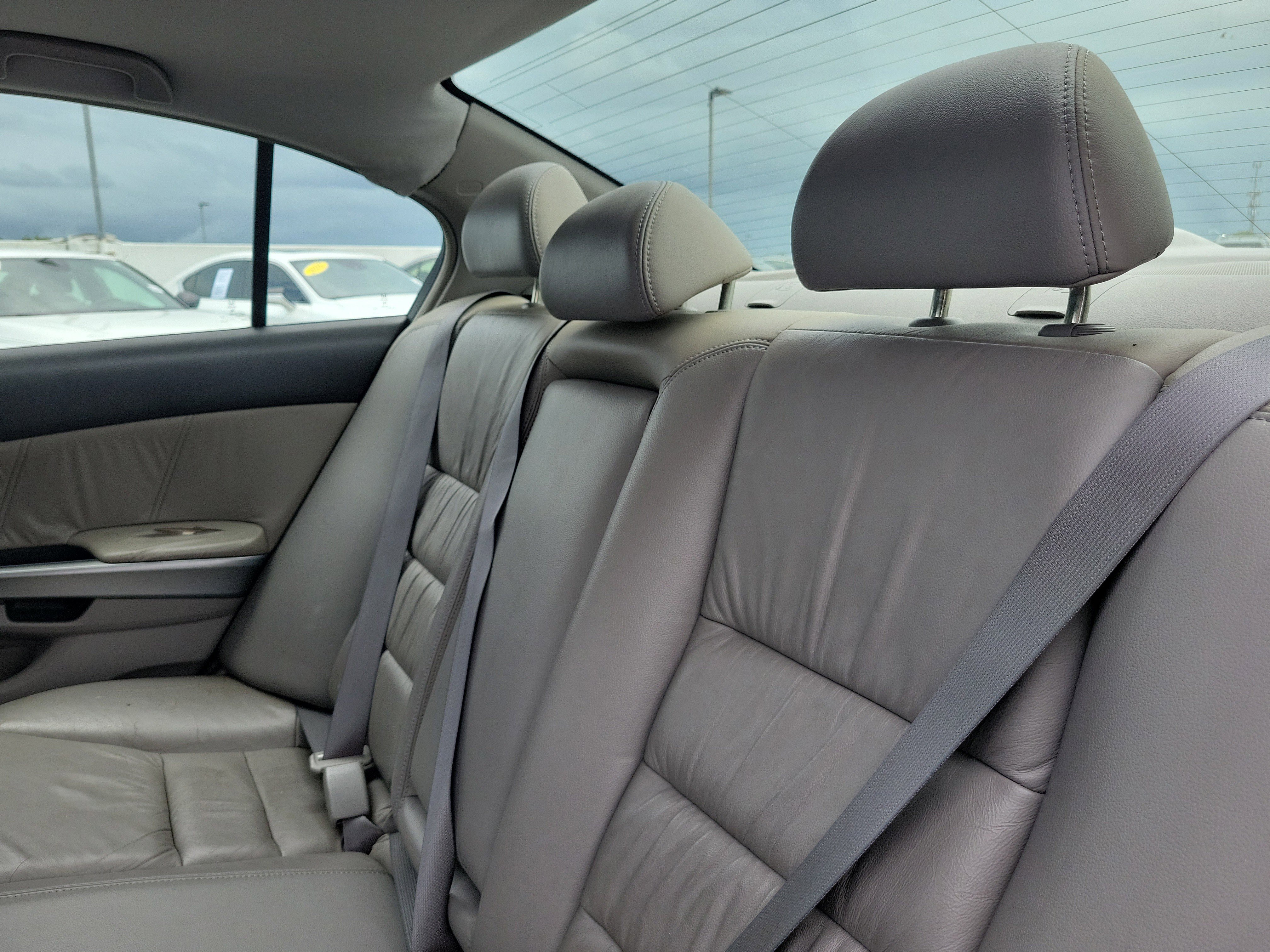 Used 2009 Gray Honda EX-L image 11