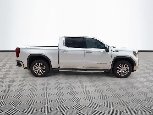 Used 2020 White GMC SLT image 7