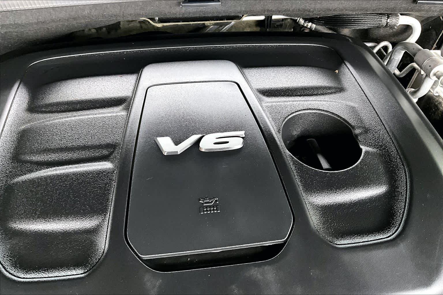 Used 2018 Granite Clearcoat Dodge SXT image 33