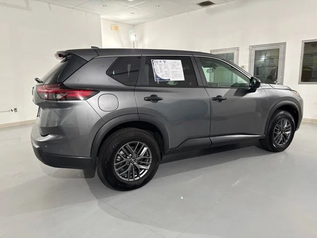 Used 2024 Gray Nissan S image 12