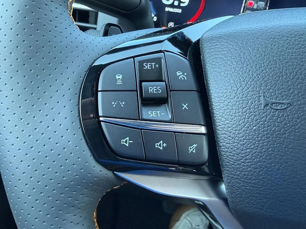 New 2026 Carbonized Gray Metallic Ford Tremor® image 17