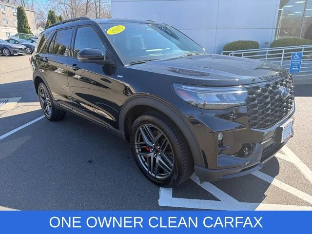 2025 Ford Explorer ST-LINE 4WD (PL535)'s photo