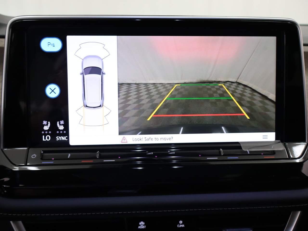 2026 Volkswagen Atlas SE w/Tech - Photo 10