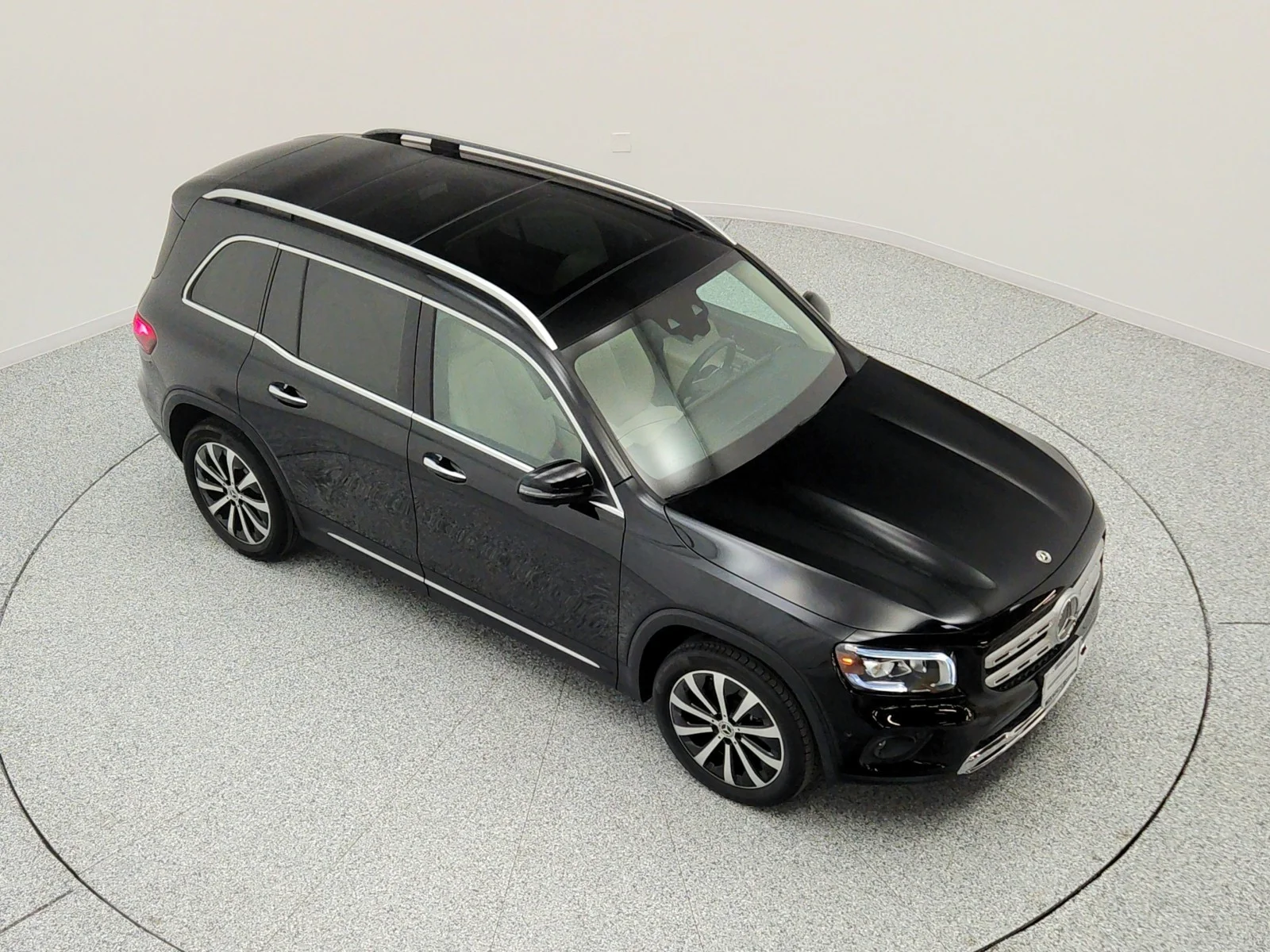 Used 2023 Night Black Mercedes-Benz GLB 250 SUV image 25