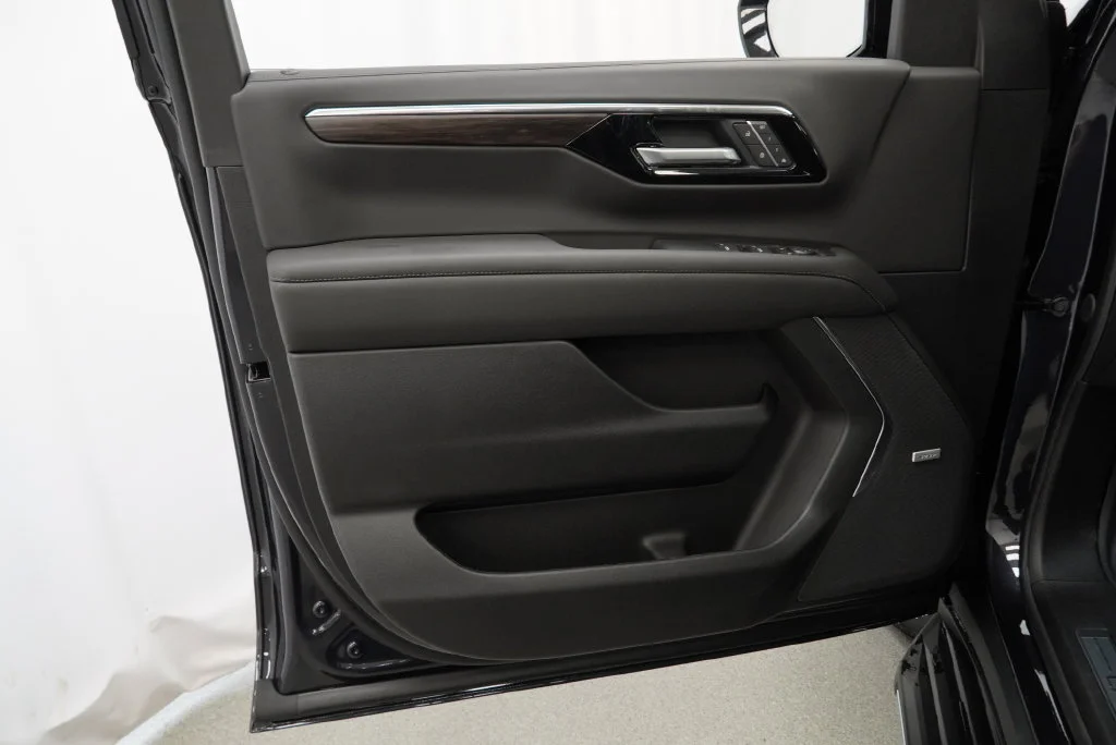 New 2026 Dark Ash Metallic Chevrolet LT image 24