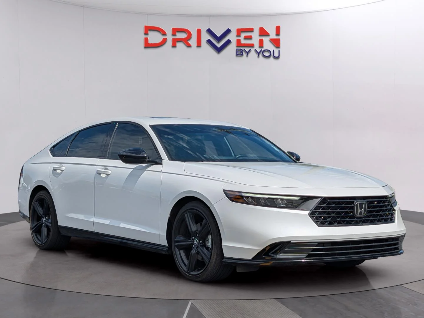 Used 2024 Platinum White Pearl Honda Sport-L image 7