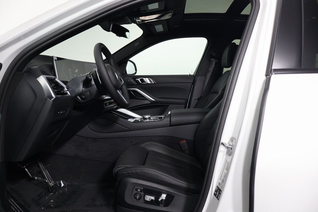 New 2027 Mineral White Metallic BMW xDrive40i image 5