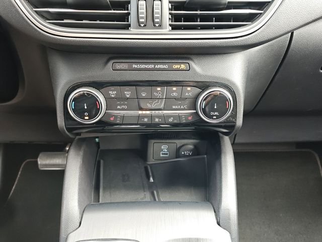 Used 2022 Gray Ford SEL image 22