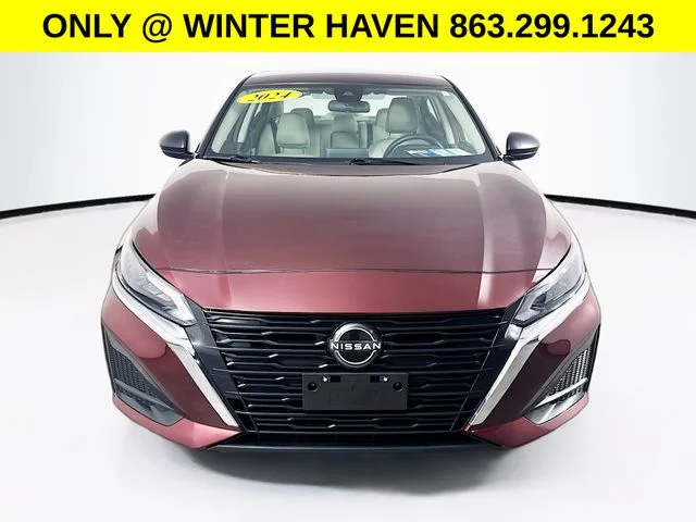Used 2024  Nissan 2.5 SV image 2