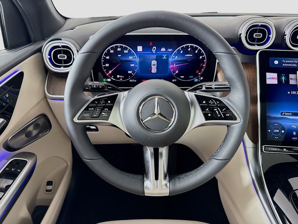 New 2026 MANUFAKTUR Moonlight White Metallic Mercedes-Benz GLC 300 image 44