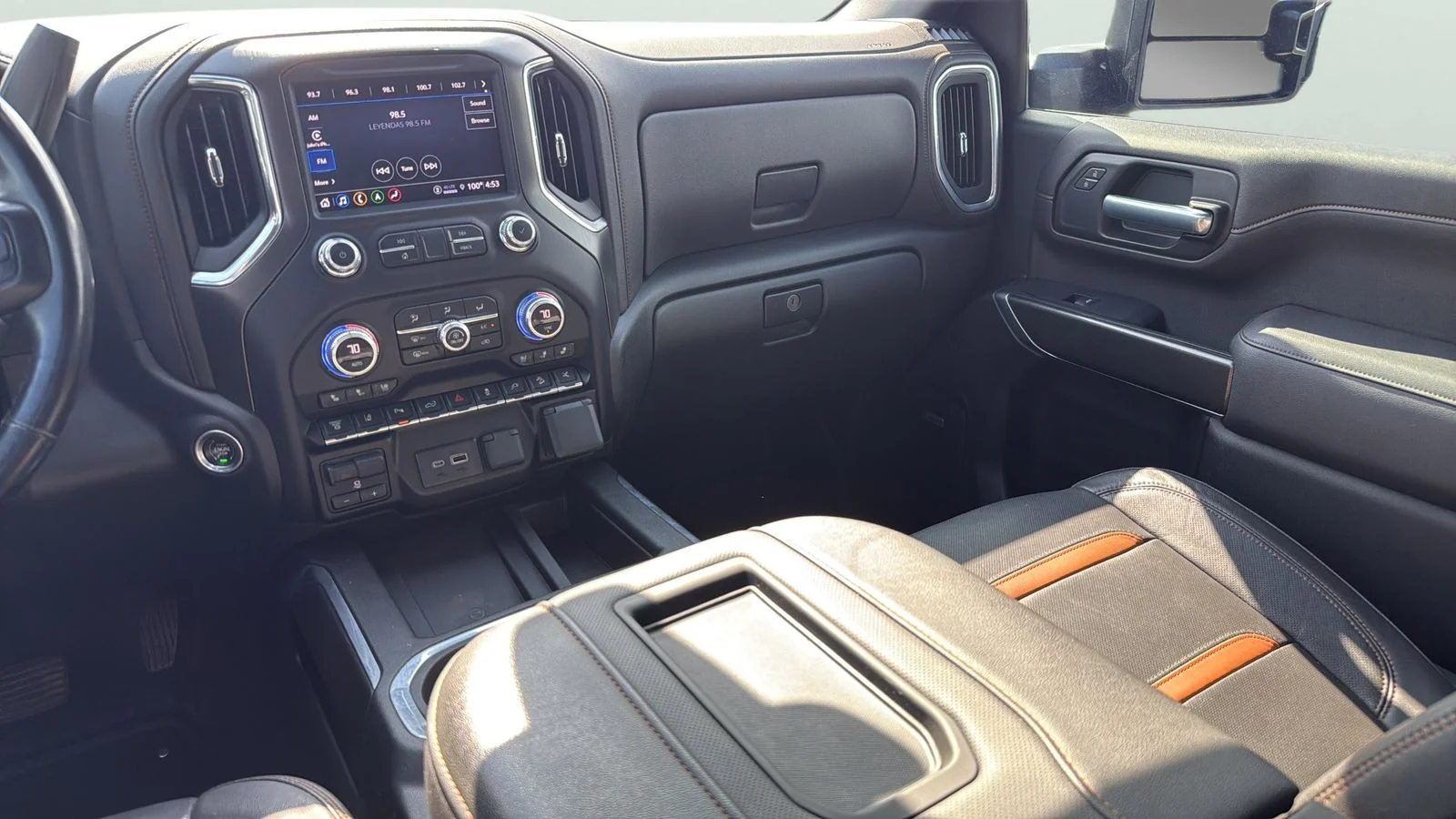 Used 2022 Black GMC AT4 image 17