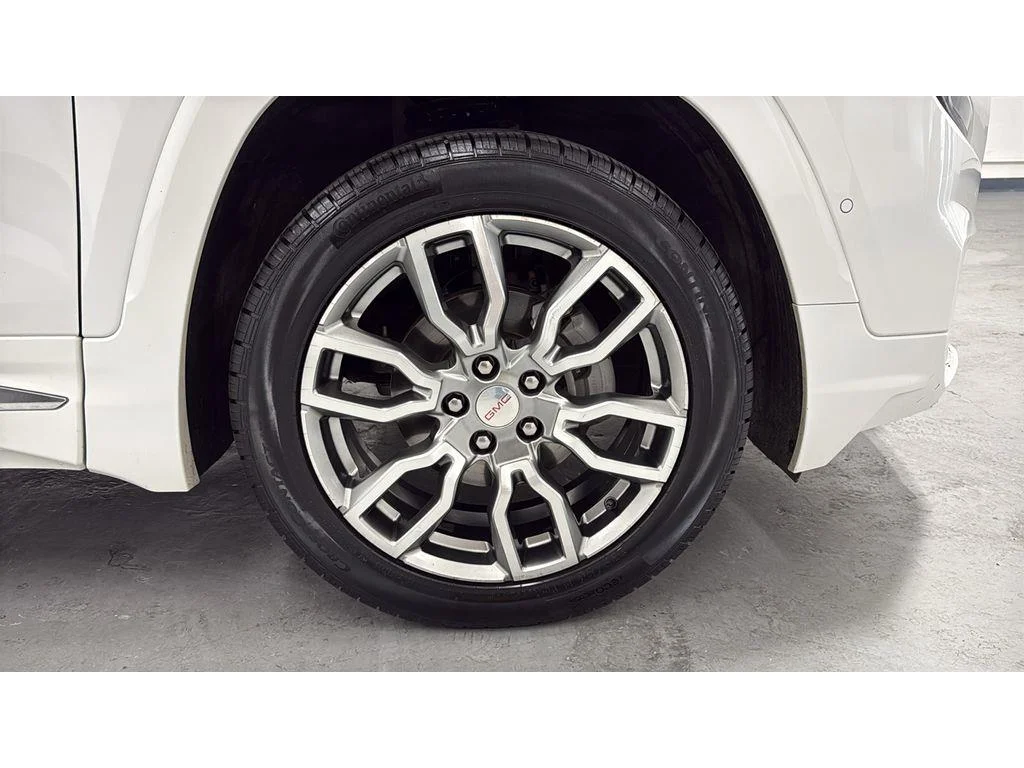 Certified Used 2023 White Frost Tricoat GMC Denali image 2