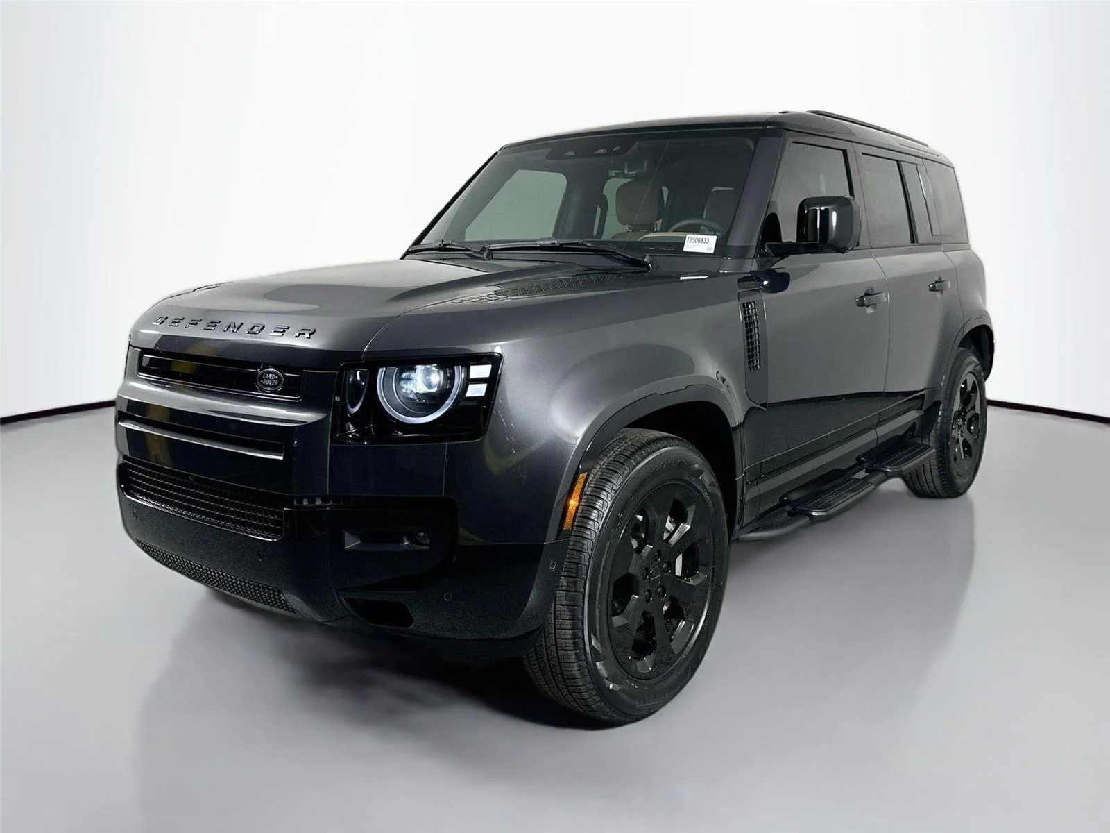 2026 Land Rover Defender 110 X-Dynamic SE P400's photo