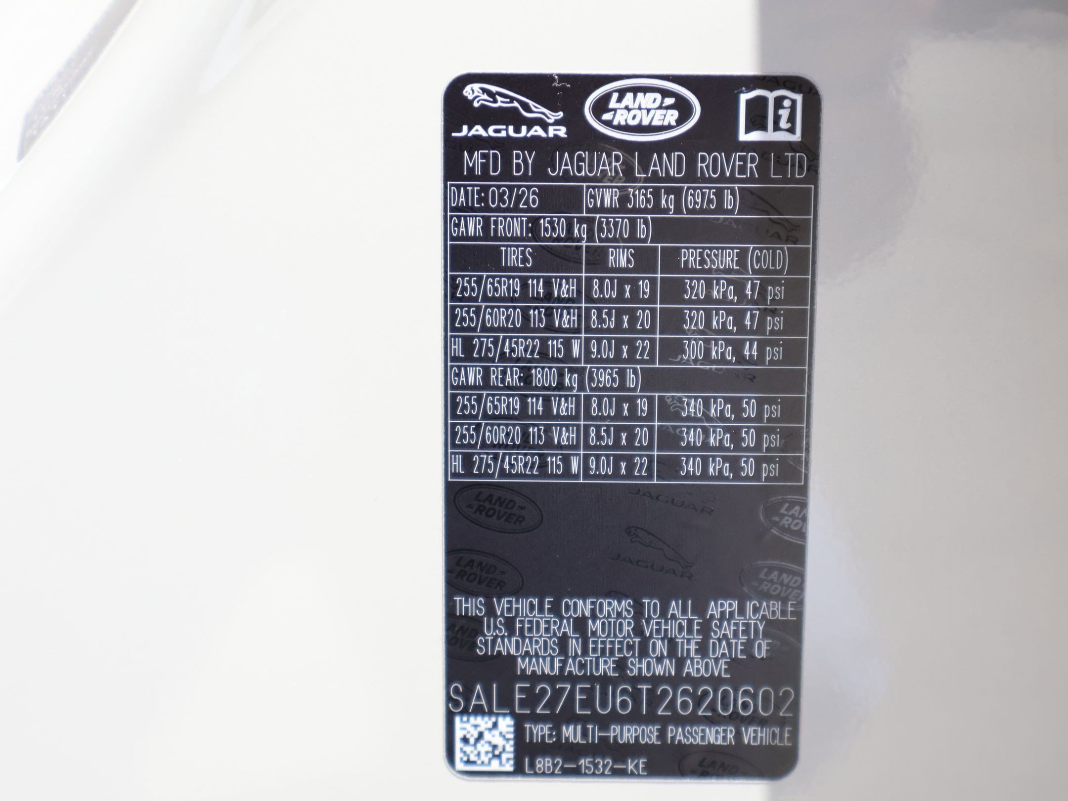 New 2026 Borasco Grey LAND ROVER P400 X-Dynamic SE image 18