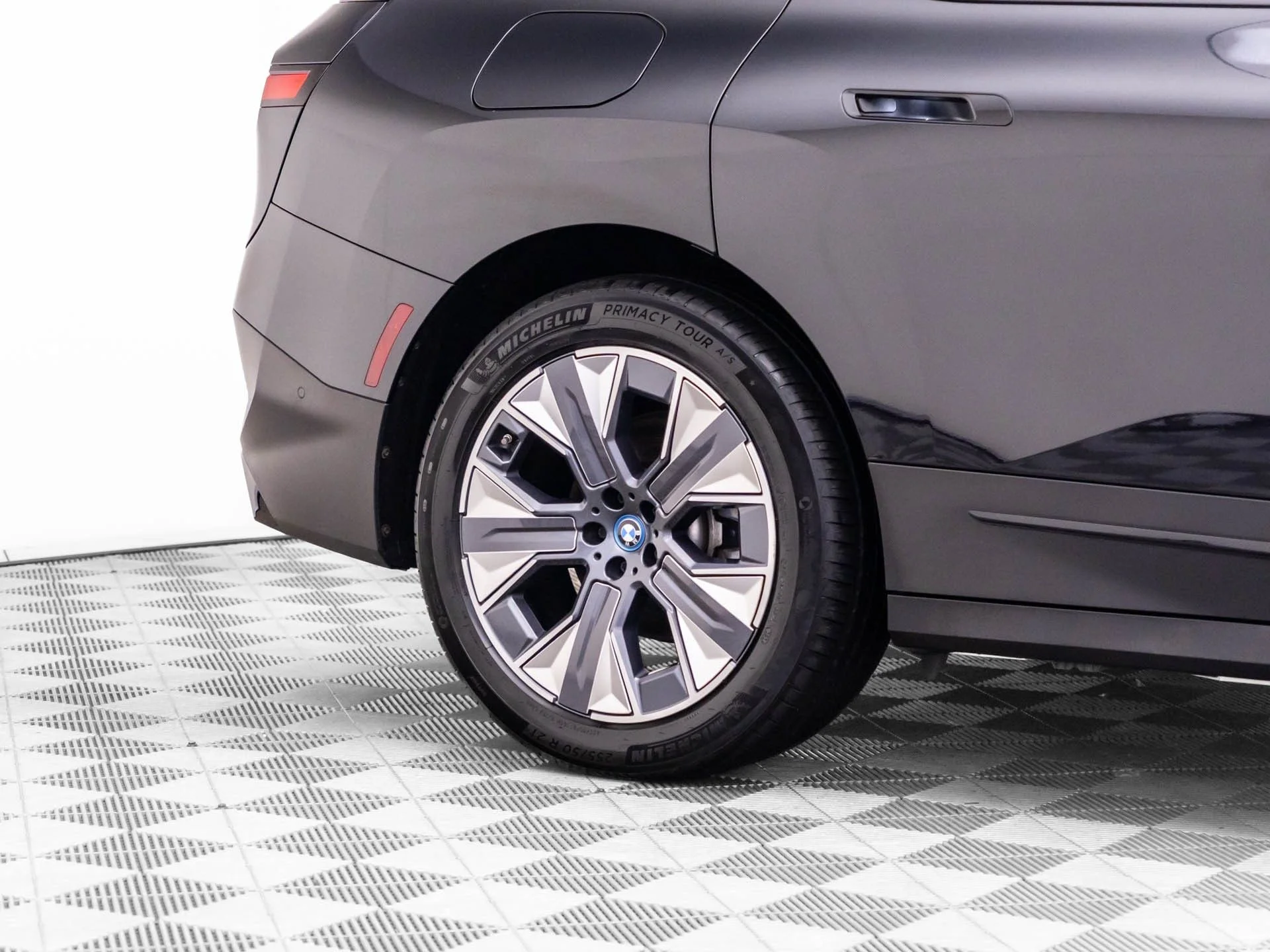 Certified Used 2024 Black BMW xDrive50 image 33