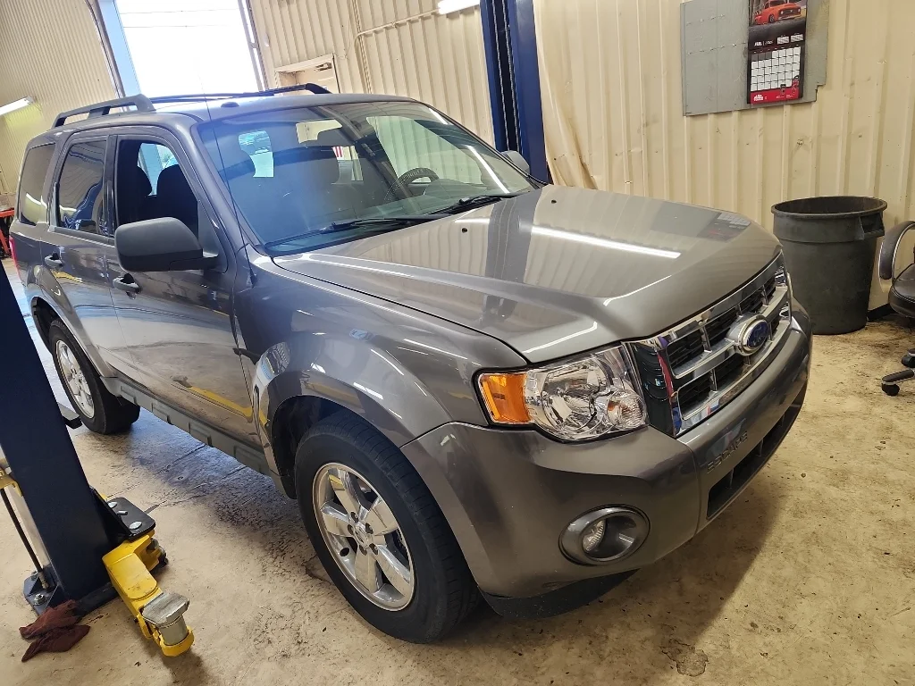 Used 2011 Sterling Gray Metallic Ford XLT image 16
