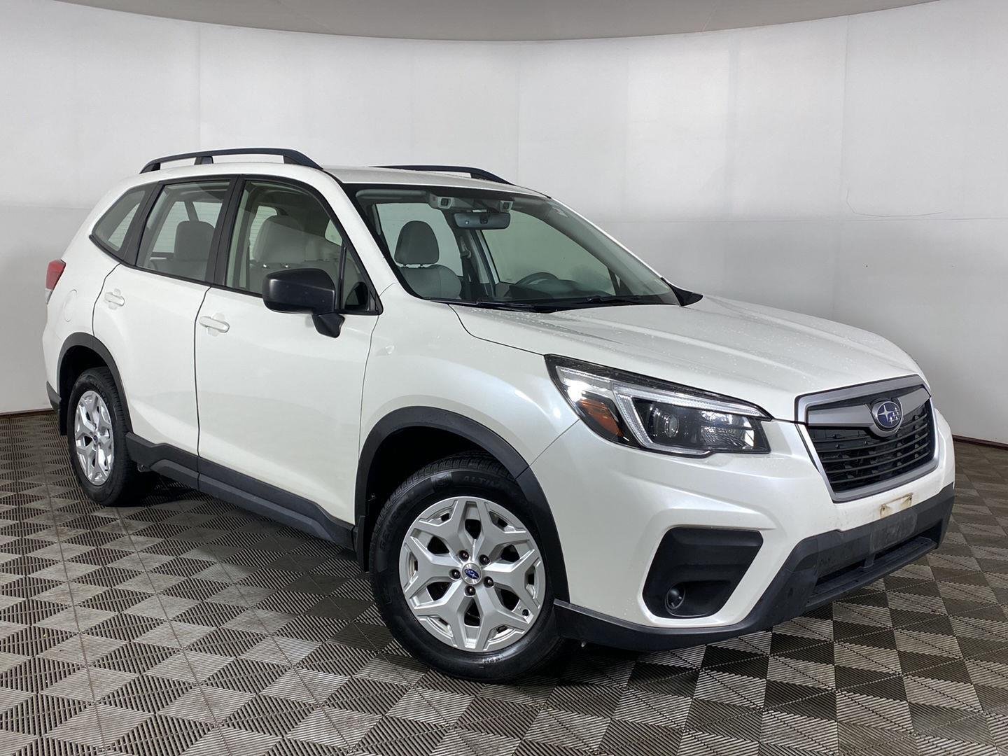 Used 2021 Crystal White Pearl Subaru Base image 1