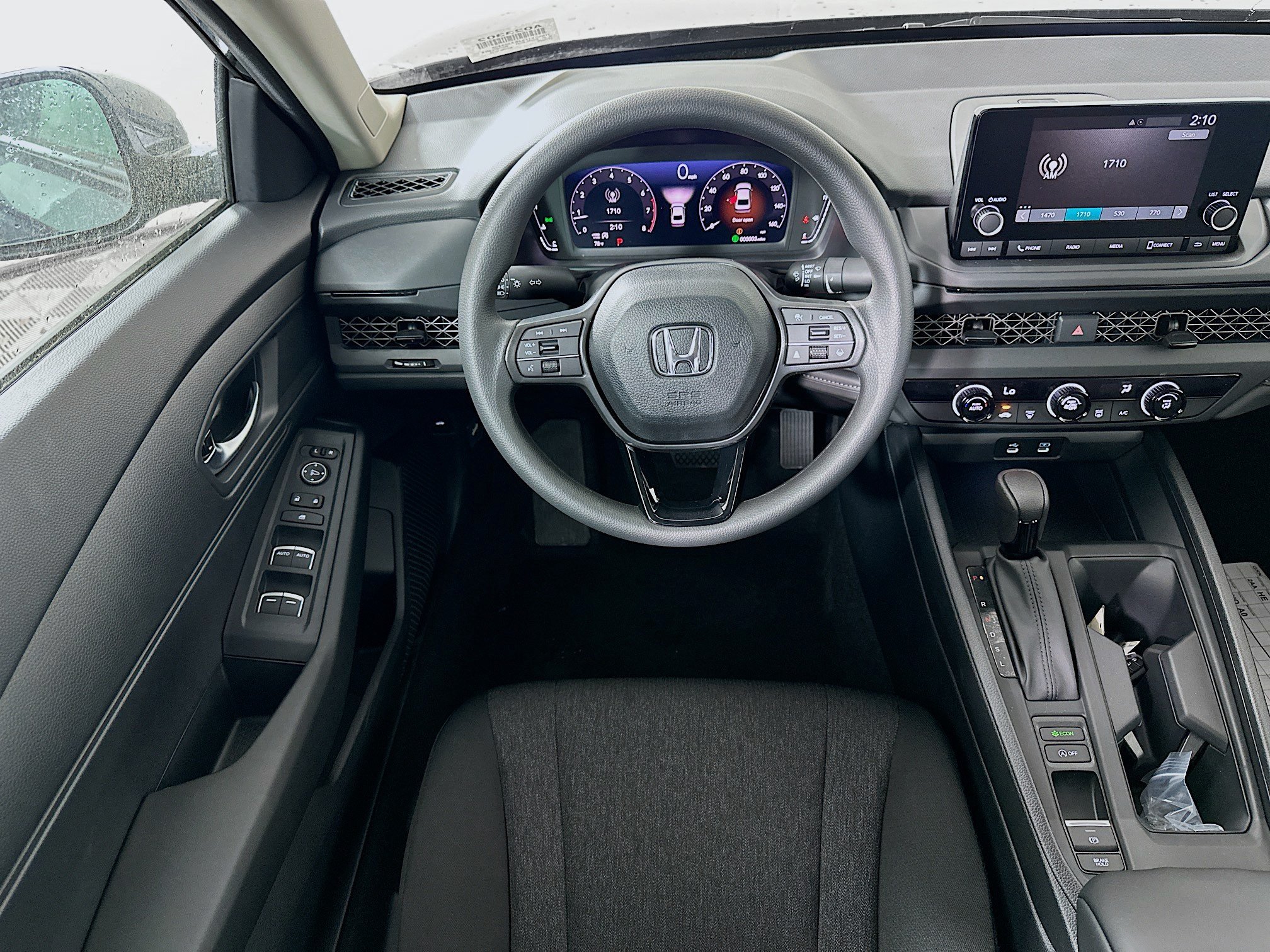 Used 2025 Meteorite Gray Metallic Honda LX image 15