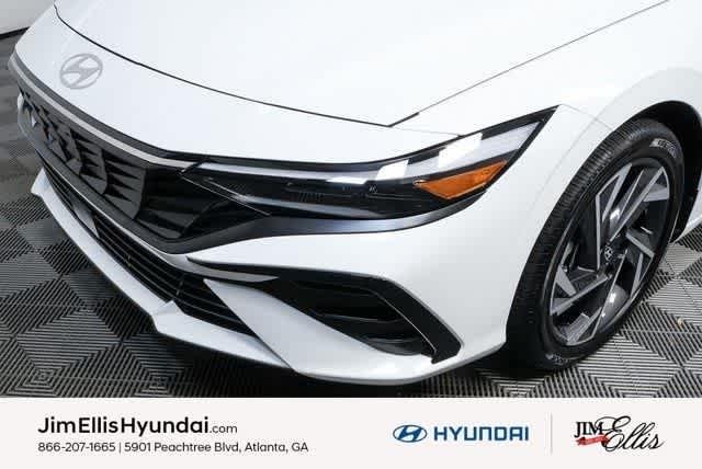 New 2025 Serenity White Hyundai Limited image 36
