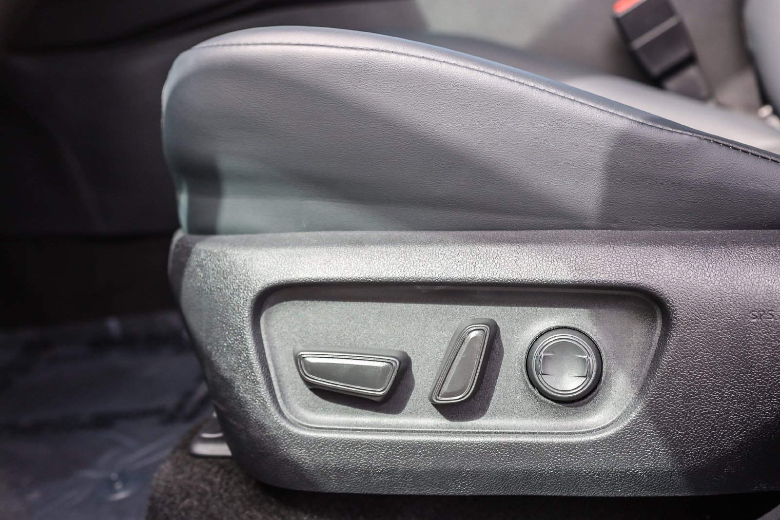 Certified Used 2026 Ice Toyota XLE Premium image 22